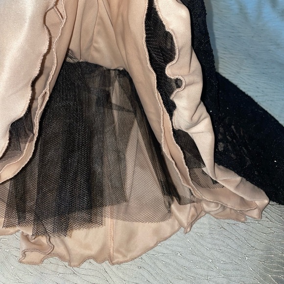 BLACK LACE COCKTAIL DRESS - Picture 3 of 6